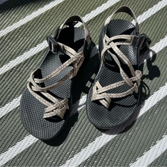 Chacos Classic Sandal Grey White Pattern - Picture 5 of 5
